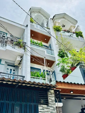 Nhà ngân hàng thanh lý gần MT Sư Vạn Hạnh, P.12, Q.10 – 49m2 giá 2tỷ740tr.