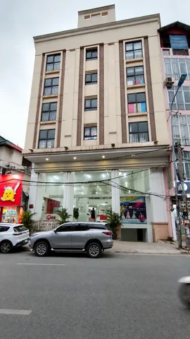 BÁN TÒA NHÀ MẶT PHỐ YÊN LÃNG. 406M2 - 10 TẦNG. 2 THANG MÁY. THÔNG SÀN.