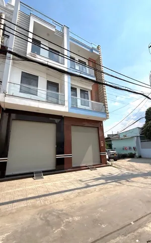 BÁN NHÀ LIỀN KỀ TỈN.H LỘ 10 - NGÃ TƯ BA HOM - HẺM XE HƠI - ( 5X19M )