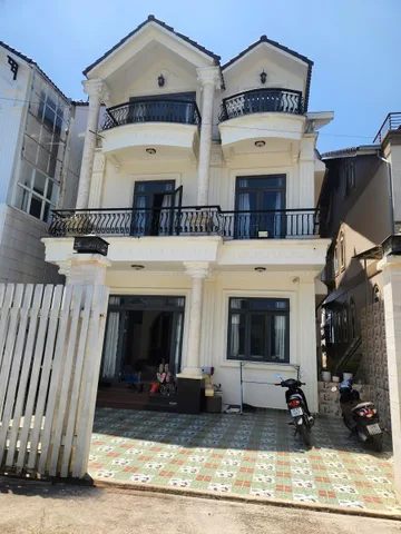 CHO THUÊ VILLA 25 TRIỆU 8 PHÒNG NGỦ KQH NGÔ QUYỀN ĐÀ LẠT
