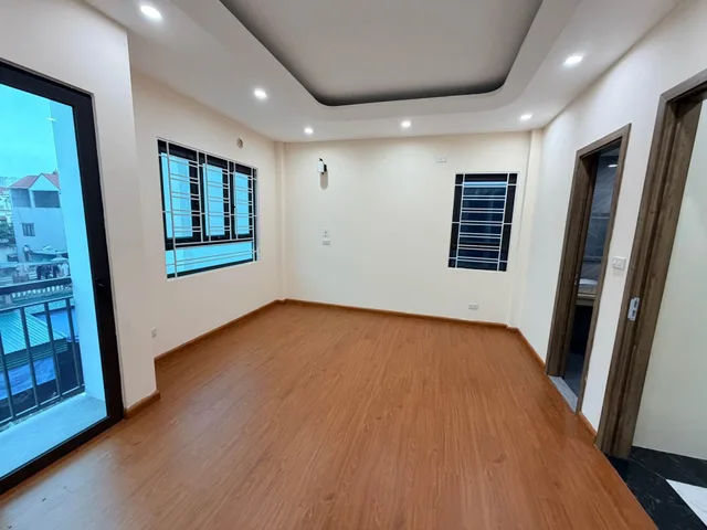 Bán nhà 37m² full thổ cư ngang 3.4m giá 7.2 tỷ tại Đường Xuân Đỗ Phường Long Biên