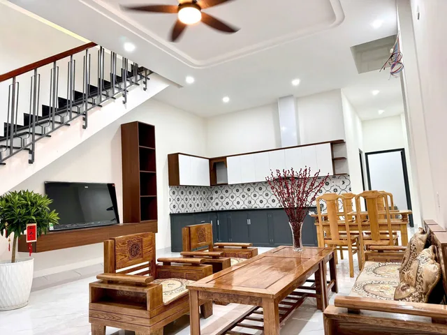 🌈BÁN NHÀ 2 Tầng 80m2 (5x16) (2tỷ950
Diên An - Phú Ân Nam2 . Cách đường Thông Tin vài chục mét - Ra đường 23/10 chỉ 300m
-Diện tích đất : 80m, hướng Tây
- DTXD 145m.