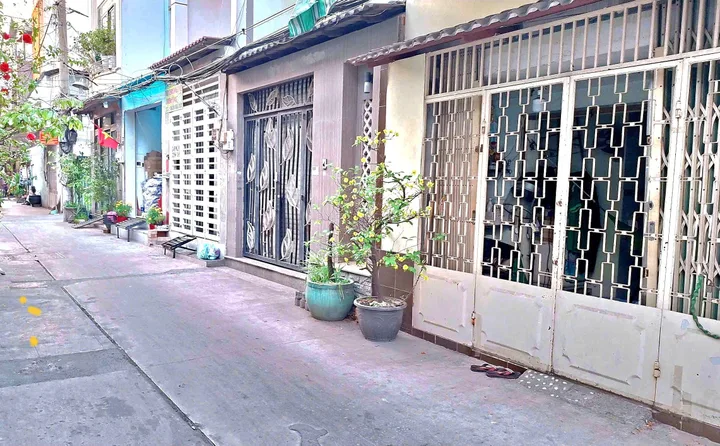 Nhà mới đẹp cạnh aeon Bình tân_ giá hơn 3 tỷ gây bất ngờ