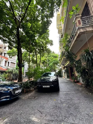 - Khu phân lô VIP Đỗ Quang. Ô tô tránh dừng đỗ. KD sầm uất. Kết hợp ở, KD Văn phòng. Phòng khám, spa. Vị trí đẹp, mặt tiền lý tưởng. Khu dân trí cao. Trước nhà thoáng vĩnh viễn