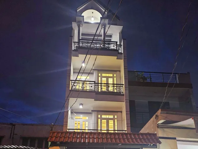 Nhà 4 tầng xây mới,mặt tiền đường, tiện kd đa ngành nghề, chỉ 9tỉ x. Gần chợ Bình Trị Đông