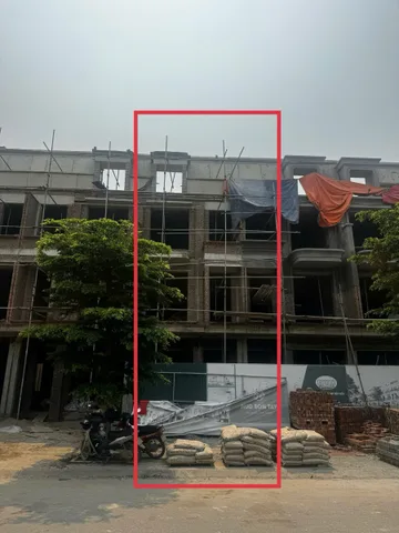 Bán nhà 95m² full thổ cư ngang 5m giá 9.3 tỷ tại Phường Sơn Tây