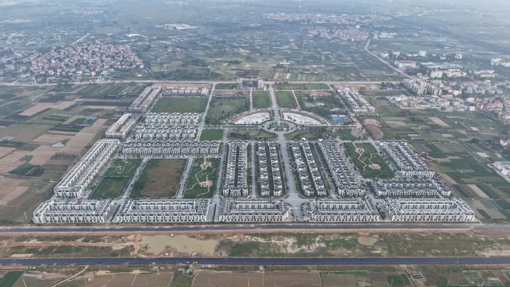 Bán nhà 135m² full thổ cư ngang 6m giá 12 tỷ tại HUD Mê Linh Central