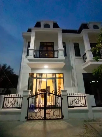 Bán nhà sổ ngã tư hội nghĩa liền kề visip3 bình dương