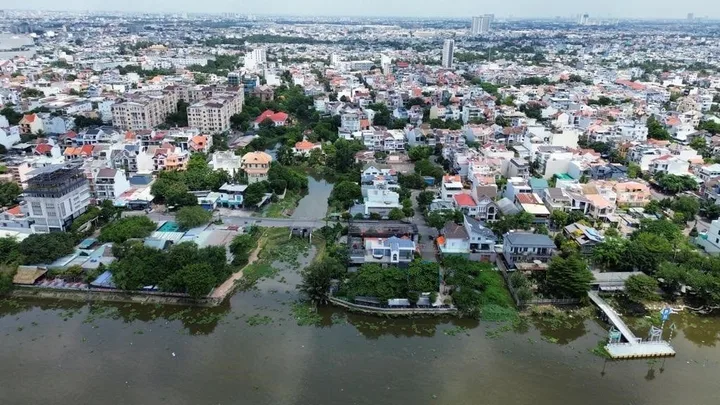Mặt Bằng 440m2 Mặt Tiền Đường và View Sông Sài Gòn, Cho Thuê Giá Tốt