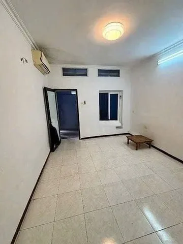 Cho Thuê Nhà Ngõ 19 Lạc Trung - Hai Bà Trưng 50M² 2 Tầng 2 Ngủ - Nội Thất CB - Giá Thuê 10,5tr