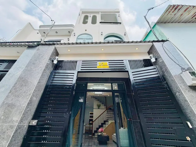 Chú Tâm bán gấp nhà kinh doanh 3tỷ850tr/82m2 tại Tôn Đản, Q4. Có SHR sang tên công chứng ngay