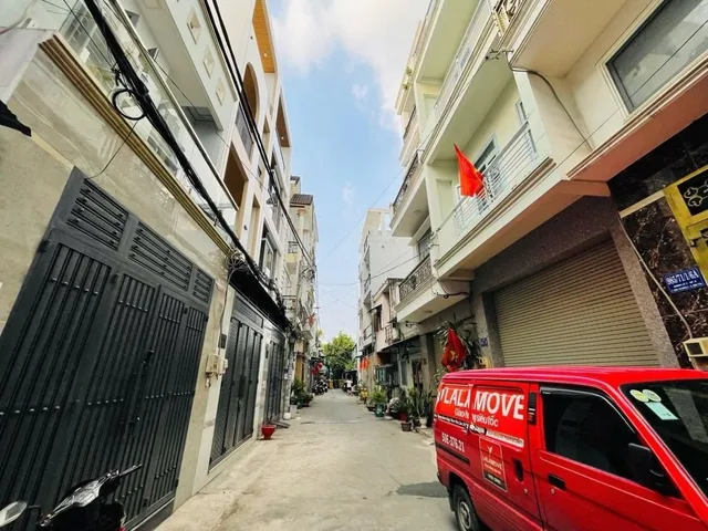 Bán nhà 67m²  4×17m² giá 6.9 tỷ Phường Bình Trị Đông