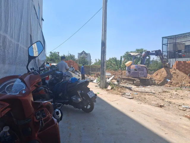 bán đât trung tâm lái thiêu đưỡng xe hơi