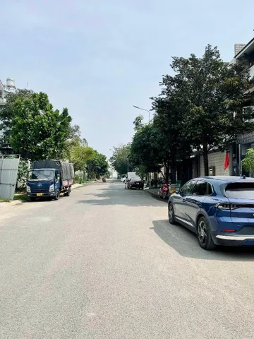 Bán nhà 200m²  10×20m²  giá 30 tỷ Phường Bình Lợi Trung