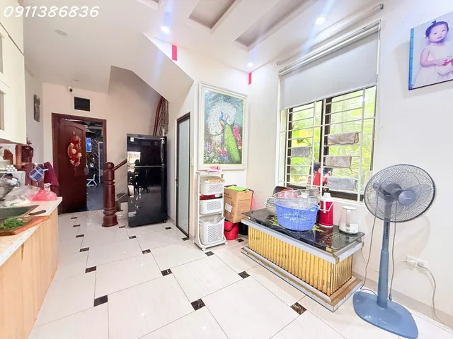 Nhà cực đẹp, Ô tô tránh, Nguyễn Khang 55m 5T, tiện KDVP, 20.9 tỷ có TL