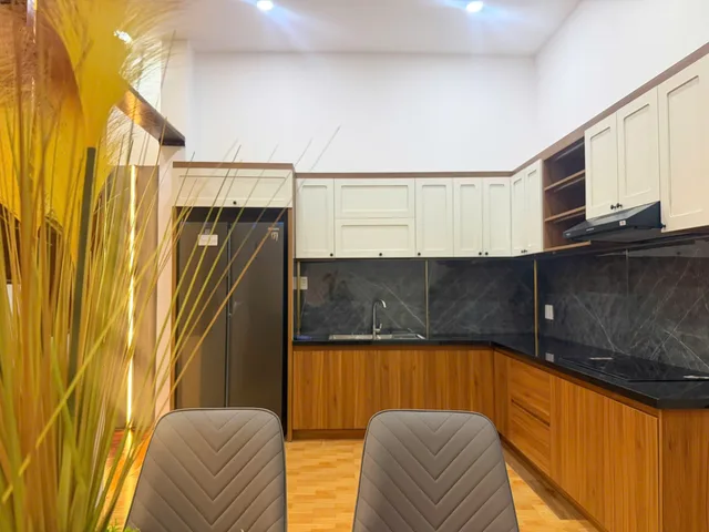 GỬI BÁN NHÀ MÊ KIÊN CỐ ĐẸP ĐƯỜNG  HỒ XUÂN HƯƠNG GIÁ 3.480 Tỷ