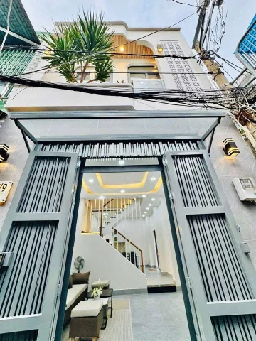 Nhà đẹp giá mềm! Đường Lạc Long Quân, Phường 3, Quận 11, 34,7m2, 3tỷ350tr