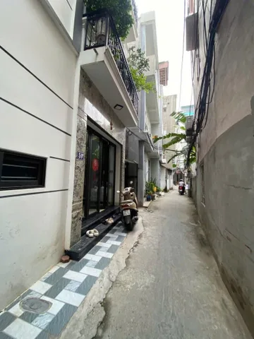 HIẾM – NHÀ TRUNG TÂM NGỌC LÂM – 61M² – CHỈ 9.98 TỶ