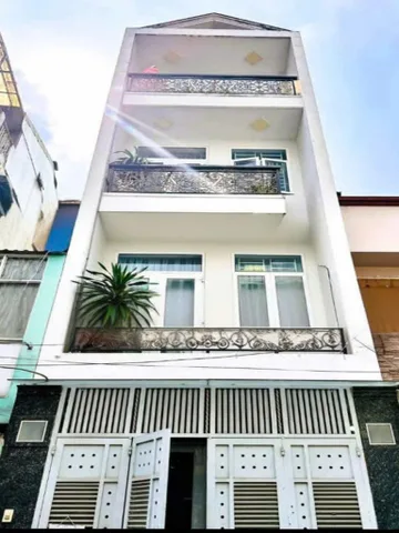 📣  Hẻm phân lô , khu cao tầng 𝙇Ạ𝘾 𝙇𝙊𝙉𝙂 𝙌𝙐Â𝙉 , ôtô ngủ trong nhà , Quận Tân Bình , tiện ích bao quanh .