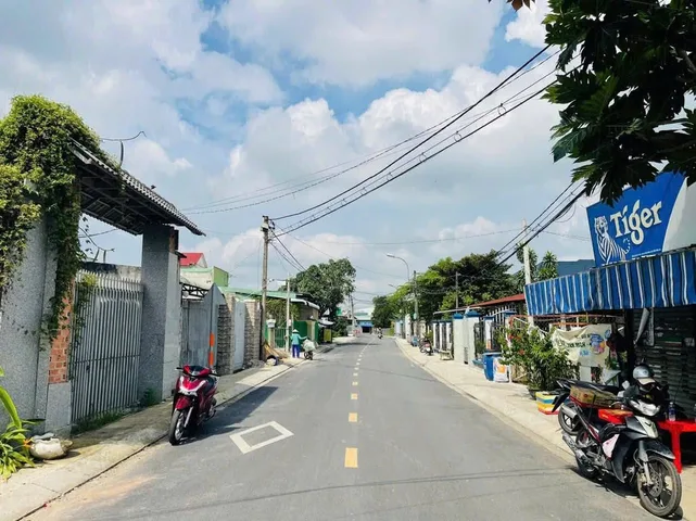 BÁN LÔ ĐẤT MẶT TIỀN ĐƯỜNG HẺM OTO, CÁCH CHỢ CHỈ 500M, CÓ SẴN 100M2 THỔ CƯ