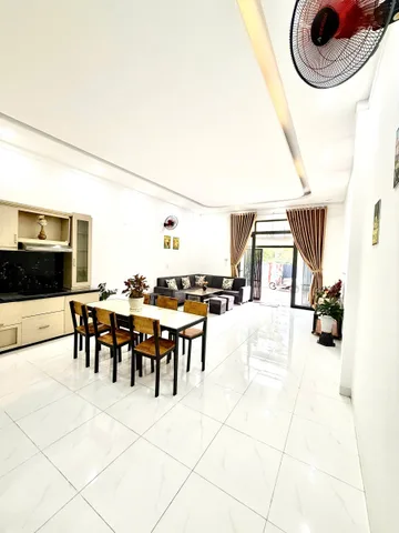 Nhà hẻm Y  Wang đường oto, 5x20 full thổ cư, 3 phòng ngủ bán 2tỷ800tr