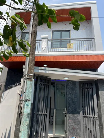 Nhà Gần chợ Tân Vạn, trường học, 1Lầu 1Trệt. 3Pn. Thổ Cư. Chỉ 2Tỷ450