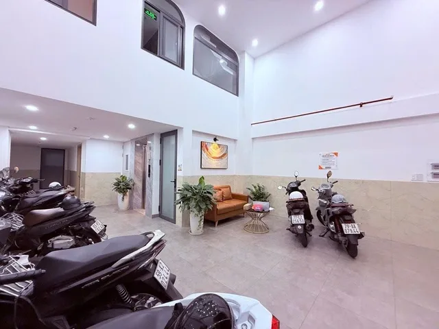 Bán nhà 160m² full thổ cư ngang 5m giá 23.5 tỷ tại Phường 13 Quận Tân Bình