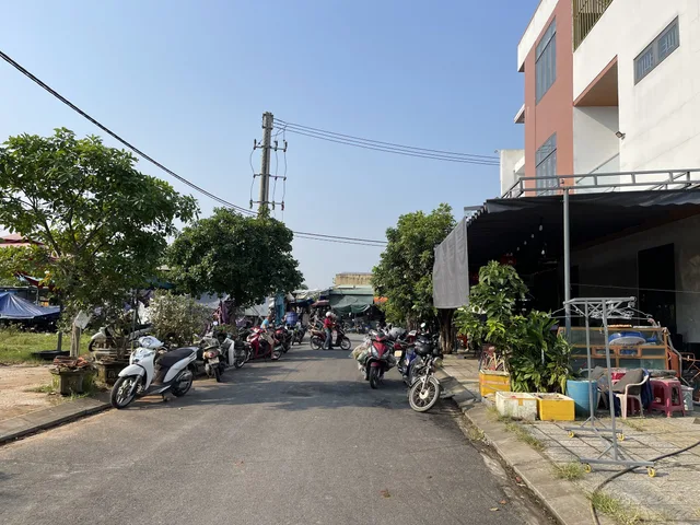 Đất nền chợ Đông Phú