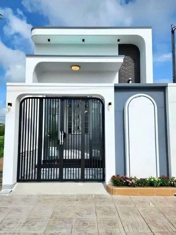 BÁN NHÀ CẤP 4, SỔ HỒNG RIÊNG THỔ CƯ, 3 PHÒNG NGỦ, 300tr