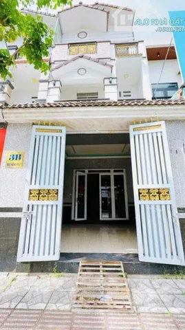 BÁN NHÀ 1 TRỆT 2 LẦU ĐƯỜNG TRẦN HOÀNG NA - KDC HỒNG PHÁT B.