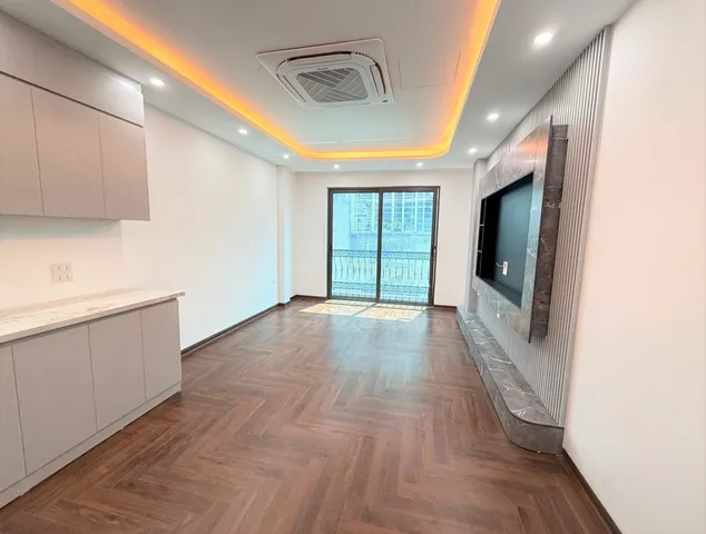 BÁN NHÀ ĐẸP VIỆT HƯNG - 45M X 6 TẦNG, THANG MÁY - FULL NỘI THẤT - GIÁ HƠN 10 tỉ