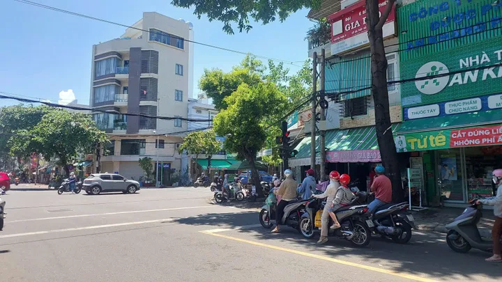 Cho thuê Nhà riêng 300m2 giá 30 triệu tại Đường Lê Lợi Phường 7 Thành phố Vũng Tàu Bà Rịa - Vũng Tàu