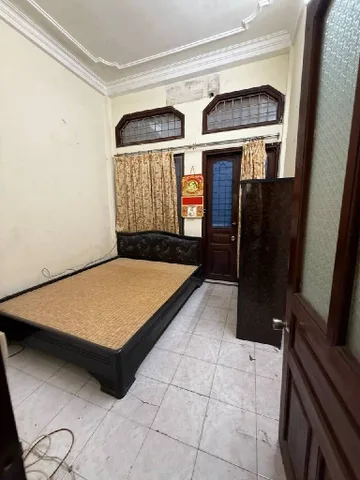 Khâm Thiên, 38m x 3tầng x Mt 3.3 m lô góc , dân xây, ngõ thông thoáng tiện ích bạt ngàn