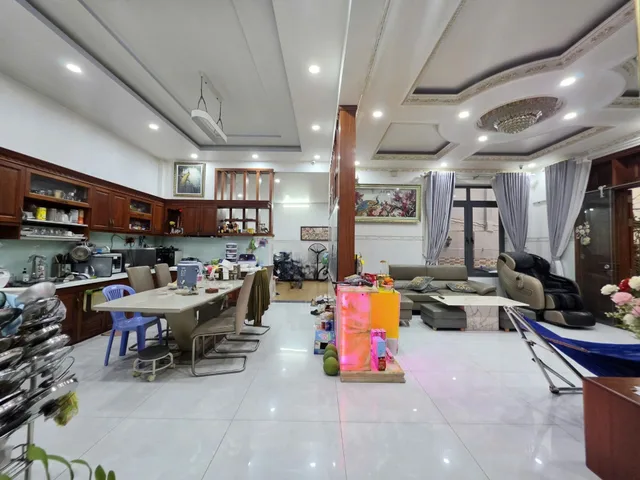 BÁN BIỆT THỰ TRUNG TÂM QUẬN 6 206M2 15X14M 24.9 TỶ 4 TẦNG THANG MÁY HẺM XE HƠI