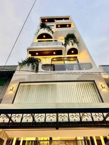 Chính chủ bán gấp 3tỷ 680 nhà 43m2, đường Trần Bình Trọng, P5, Bình Thạnh. Cách chợ Bà Chiểu 3phút, sổ sẵn