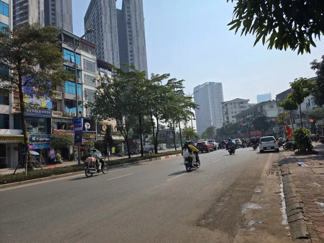 BÁN MẶT PHỐ NGUYỄN HOÀNG – 76M2 – 6 TẦNG THANG MÁY – VỈA HÈ RỘNG – KINH DOANH ĐỈNH