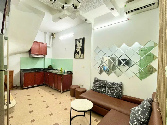 Cho thuê nhà riêng Đội Cấn, Ba Đình 30M x 4T giá 11 triệu Ở VÀ KD