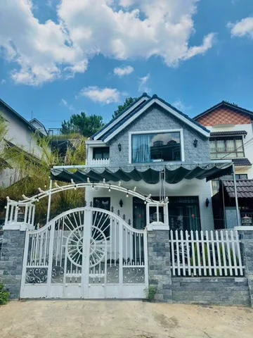 Căn villa đẹp đồi thông tin cần bán. giá tốt view đẹp nghĩ dưỡng đầu tư sinh lời cao