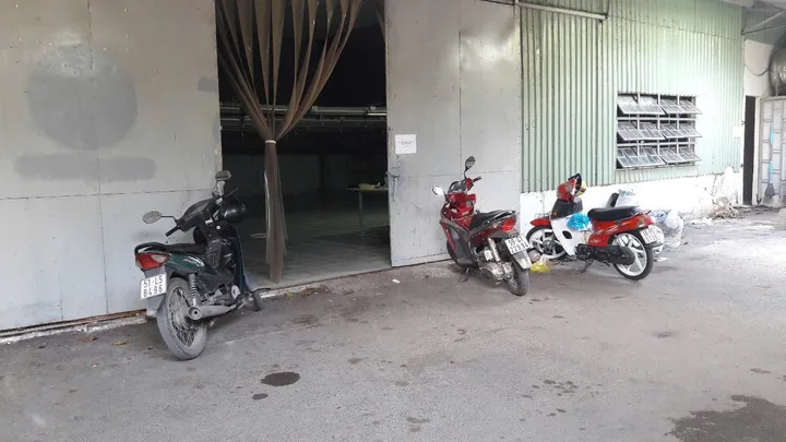 NHÀ XƯỞNG CHO THUÊ XÃ ĐÔNG THẠNH HUYỆN HÓC MÔN DIỆN 600M GIÁ 35 TRIÊU/THÁNG
