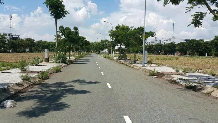 CẦN BÁN LÔ ĐẤT NẰM NGAY TTHC LONG THÀNH, GIÁ 1,5 tỷ SỔ HỒNG RIÊNG SANG TÊN CÔNG CHỨNG NGAY
