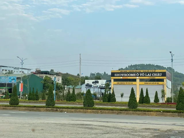 CẦN CHO THUÊ XƯỞNG, SOLON OTO TẠI TRUNG TÂM TP LAI CHÂU