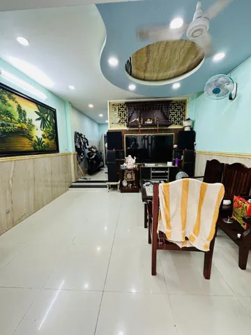 Nhà rộng 2 tầng, gần công viên Nguyễn Sỹ Sách, 3.5 tỷ