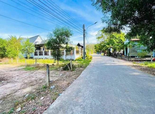 860tr đất Thổ Cư ngan 7m, dân ở đã đông, gần Khu Công Nghiệp chợ trường. Cần bán gấp giá 860tr mong gặp được khách thiện chí tìm mua gọi ngay 0903263878 xem đất.