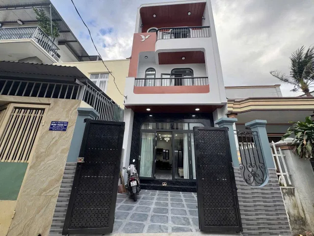 BÁN NHÀ 3 TẦNG HẺM ÔTÔ 🚗 ĐƯỜNG LIÊN HOA - TÂY NHA TRANG (VĨNH NGỌC)

- Diện tích 73.4m2 (60m2 ONT)