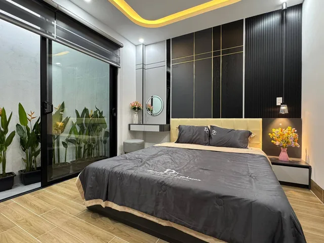 Bán nhà mặt tiền đường Kim Chung, Cốc Lếu 98m2 12 tỷ 3