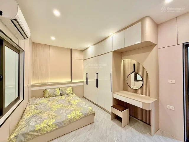 Bán nhà 90m² có sẵn 35m² thổ cư ngang 4m tại Đường Quỳnh Mai Phường Bạch Mai