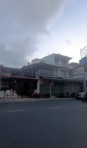 Cho thuê nhà mặt tiền nguyên căn (3 căn) Bùi Thị Xuân phường 2 Đà Lạt 55 triệu/tháng