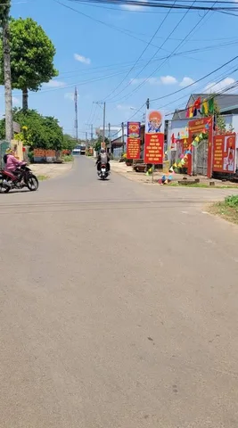 Chấp nhận bán lỗ, thổ cư mặt tiền đường, Song Hành QL20, lúc mua 1 tỷ1