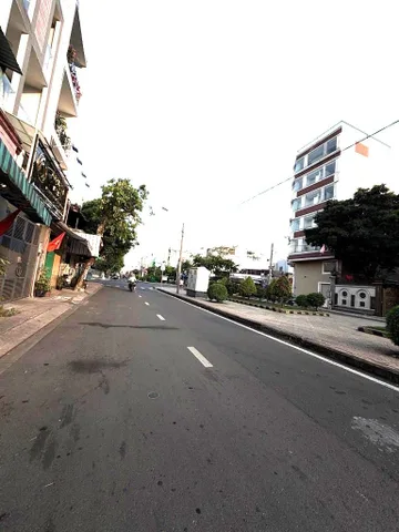 Bán nhà 162m²  8×20m² giá 29 tỷ Phường Phú Thạnh