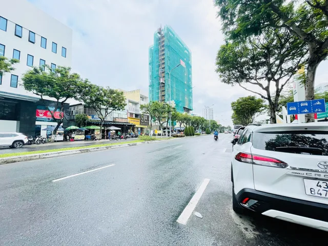 NHÀ 8 TẦNG 2 MẶT TIỀN TRƯỚC SAU ĐẠI LỘ XÔ VIẾT NGHỆ TĨNH - VỊ TRÍ ĐẸP - KINH DOANH TỐT